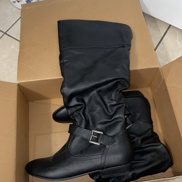 Bongo Boots - Picture 3 of 3